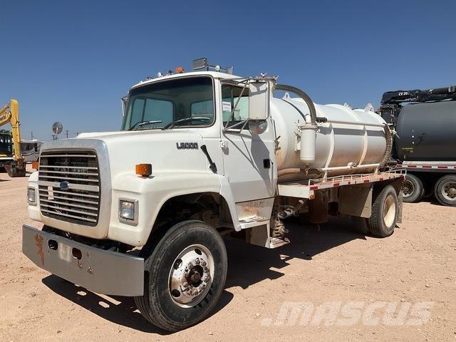 Ford LN8000F Ассенизаторские машины