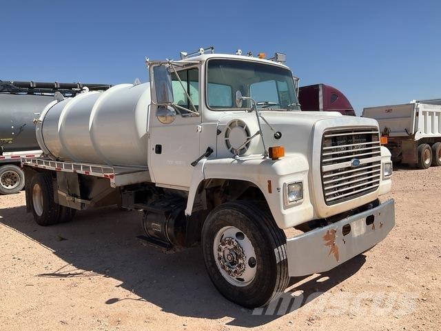 Ford LN8000F Ассенизаторские машины
