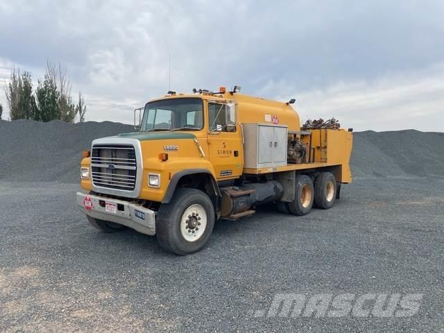 Ford LNT8000 Грузовики-цистерны