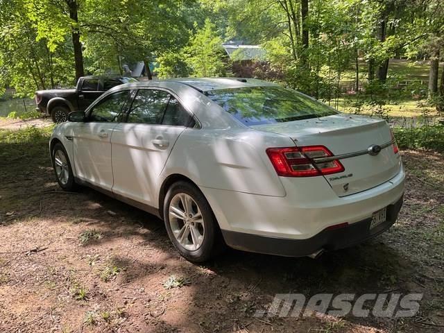 Ford Taurus Легковые автомобили