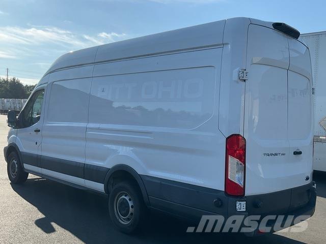 Ford Transit Грузовики-Фургоны