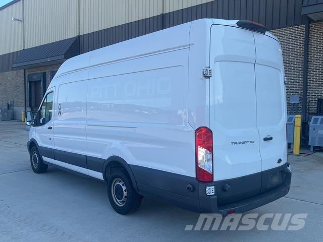 Ford Transit Грузовики-Фургоны