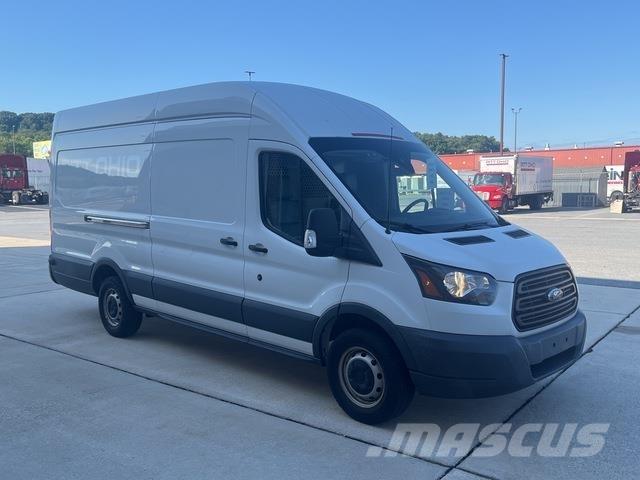 Ford Transit Грузовики-Фургоны