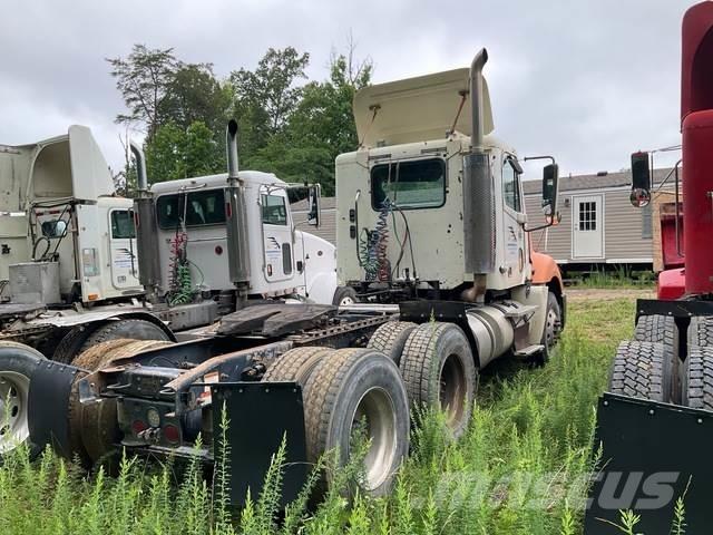 Freightliner  Седельные тягачи
