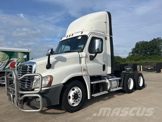 Freightliner  Седельные тягачи