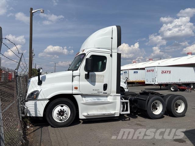 Freightliner  Седельные тягачи
