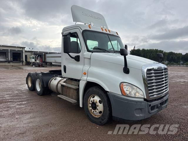 Freightliner  Седельные тягачи
