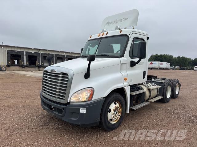 Freightliner  Седельные тягачи
