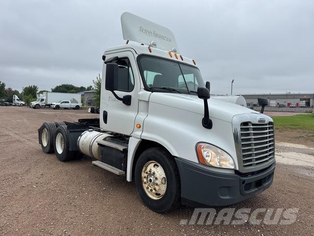 Freightliner  Седельные тягачи