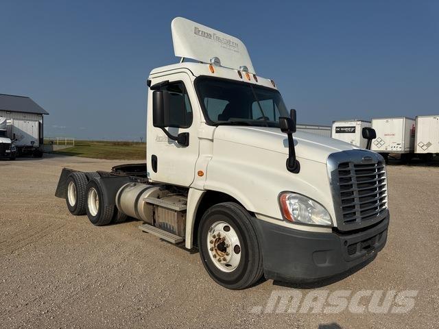 Freightliner  Седельные тягачи
