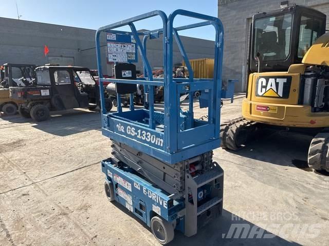 Genie GS-1330M Ножничные подъемники