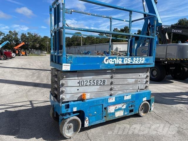 Genie GS-3232 Ножничные подъемники