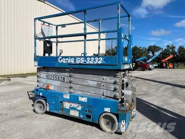 Genie GS-3232 Ножничные подъемники