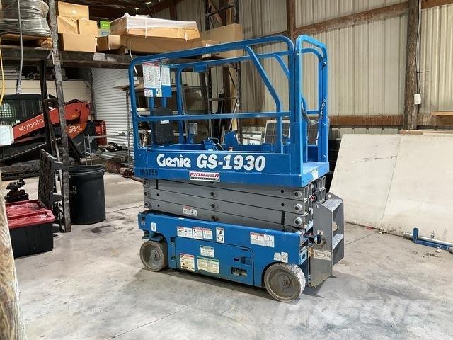 Genie GS1930 Ножничные подъемники