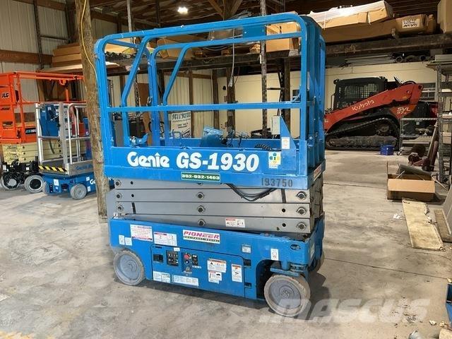 Genie GS1930 Ножничные подъемники