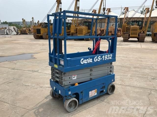 Genie GS1932 Ножничные подъемники