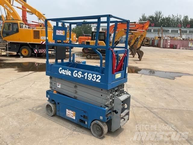 Genie GS1932 Ножничные подъемники