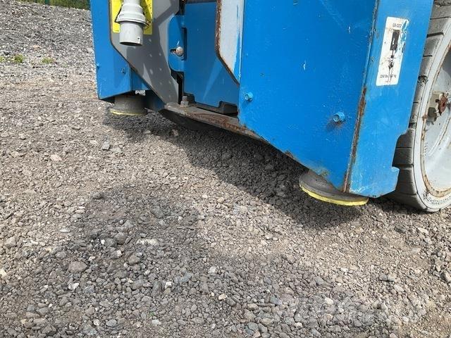 Genie GS3232 Ножничные подъемники