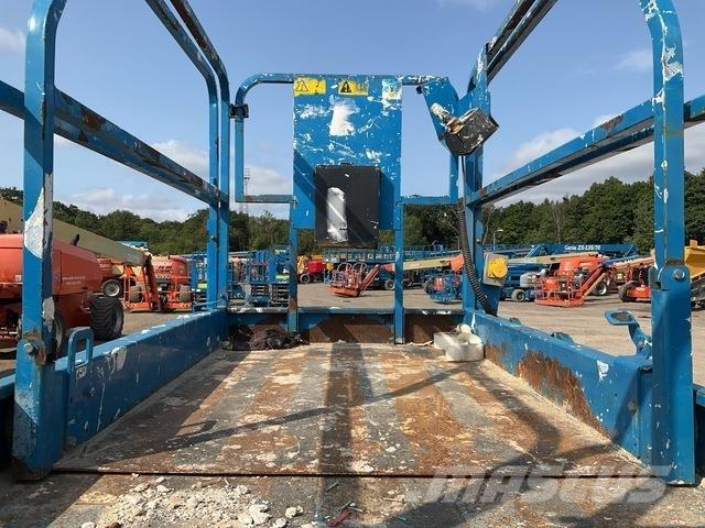 Genie GS4047 Ножничные подъемники