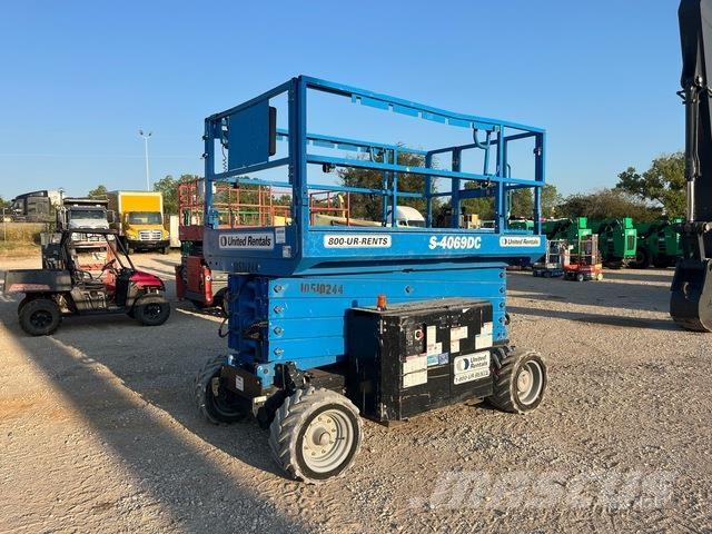 Genie GS4069DC Ножничные подъемники