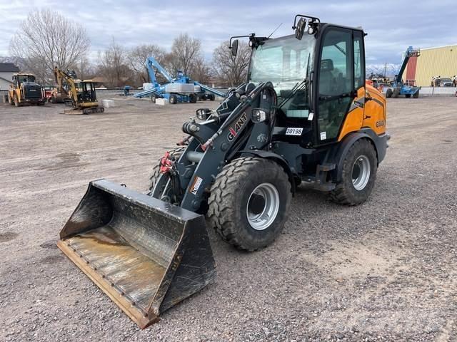 GiANT G5000 Фронтальные погрузчики