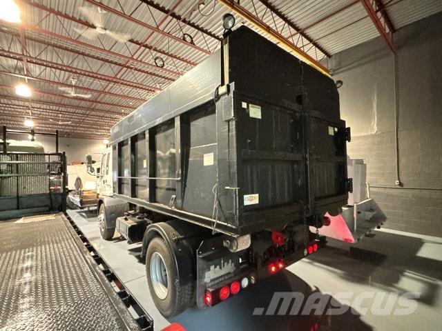 GMC T7500 Скиповые погрузчики