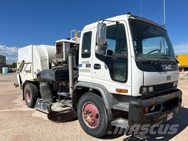 GMC T7500 Уборочные машины