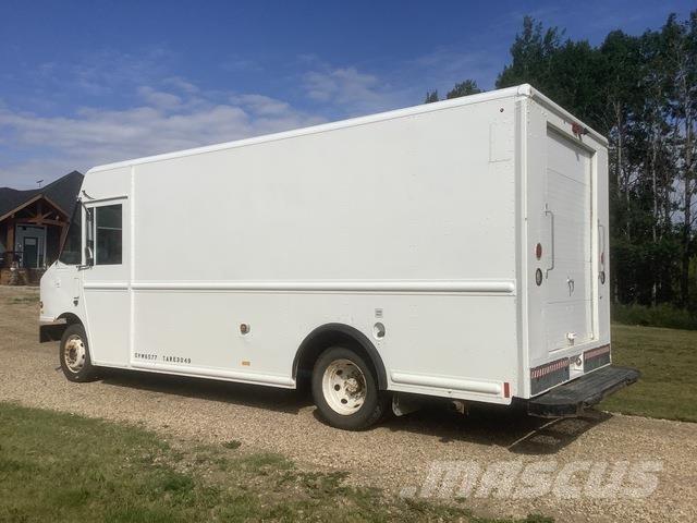 GMC Workhorse Цельнометаллический фургоны