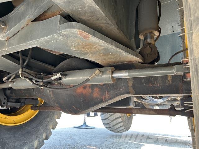 Grove RT700E Автокраны вездеходы