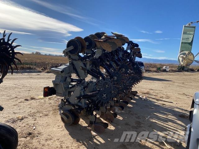 Hiniker 6000 Культиваторы сплошные