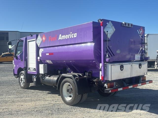 Hino 195 Грузовики-цистерны