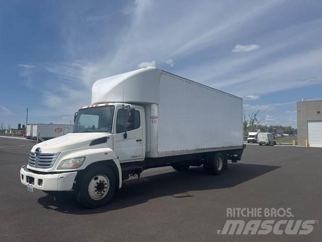Hino 258 Грузовики-Фургоны