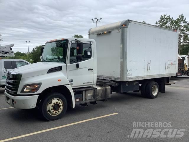 Hino 258 Грузовики-Фургоны