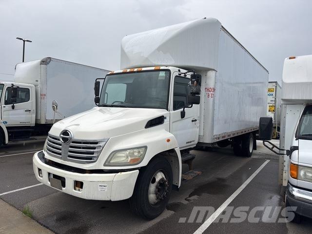 Hino 258 Грузовики-Фургоны