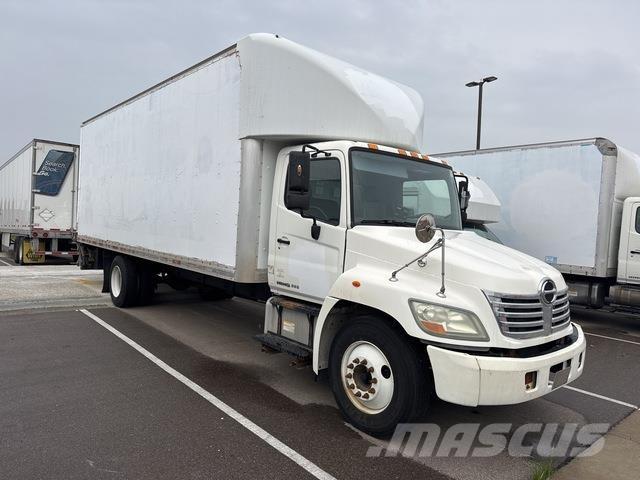 Hino 258 Грузовики-Фургоны