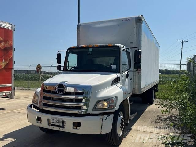 Hino 268 Грузовики-Фургоны