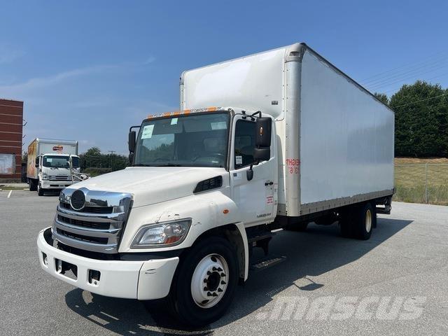 Hino 268 Грузовики-Фургоны