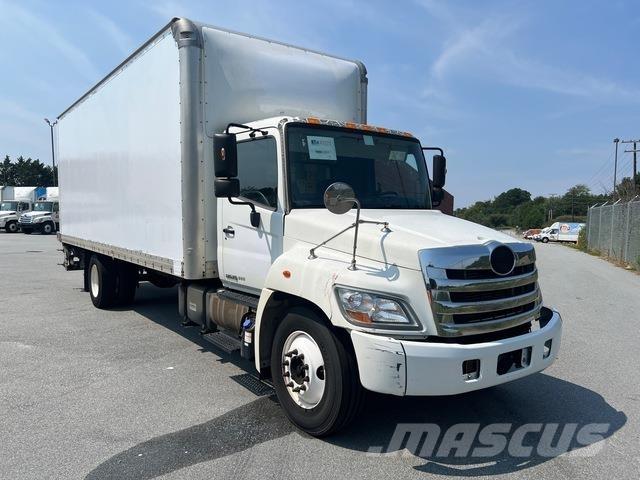Hino 268 Грузовики-Фургоны