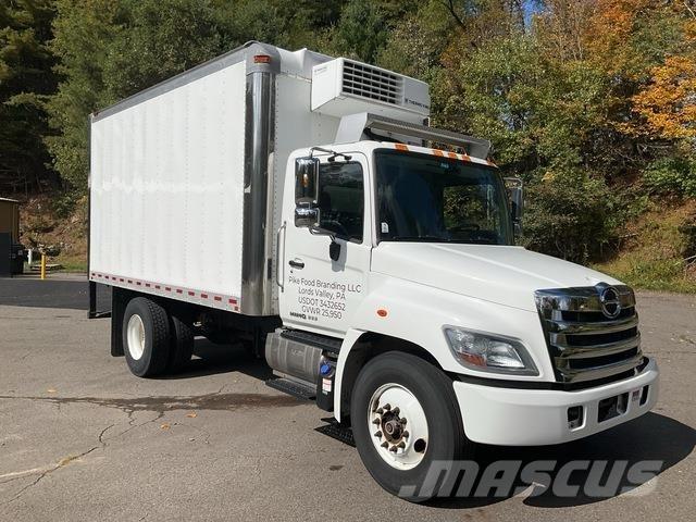 Hino 268 Грузовики-Рефрижераторы