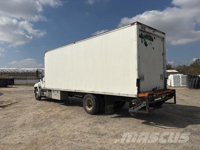 Hino 268 Грузовики-Фургоны