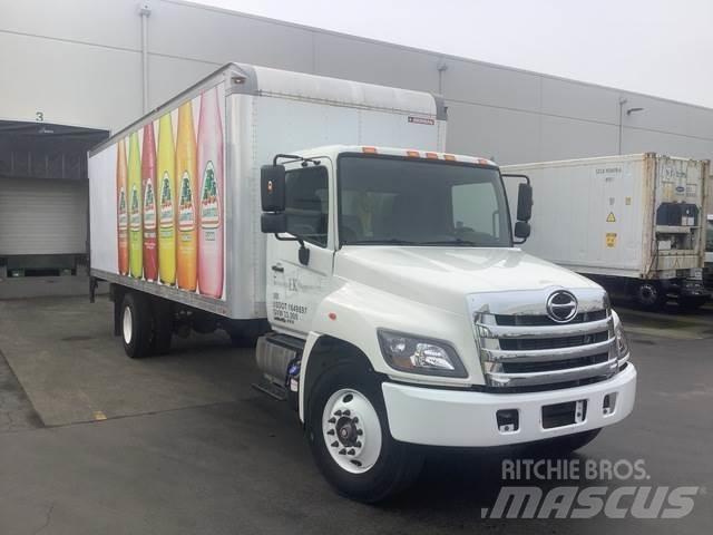 Hino 338 Грузовики-Фургоны