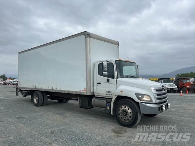 Hino 338 Грузовики-Фургоны