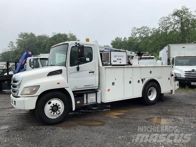 Hino 338 Комбинированные дорожные машины