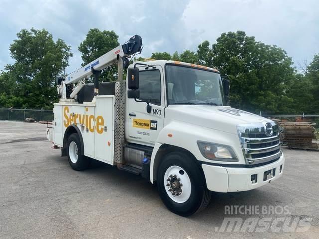 Hino 338 Комбинированные дорожные машины