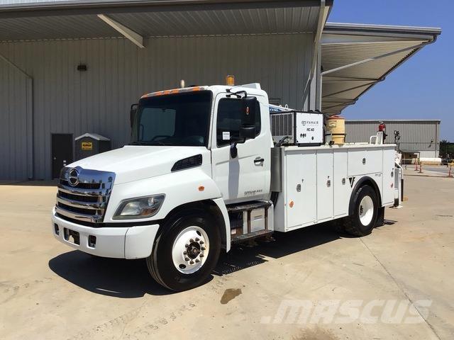 Hino 338 Комбинированные дорожные машины