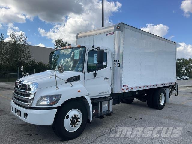 Hino 338 Грузовики-Фургоны