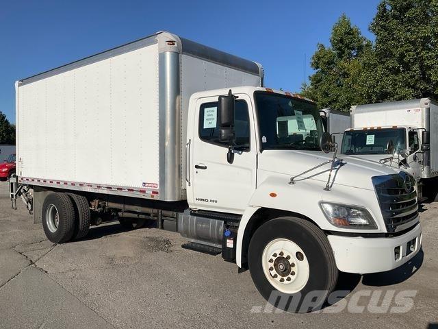 Hino 338 Грузовики-Фургоны