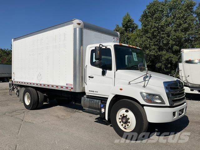 Hino 338 Грузовики-Фургоны