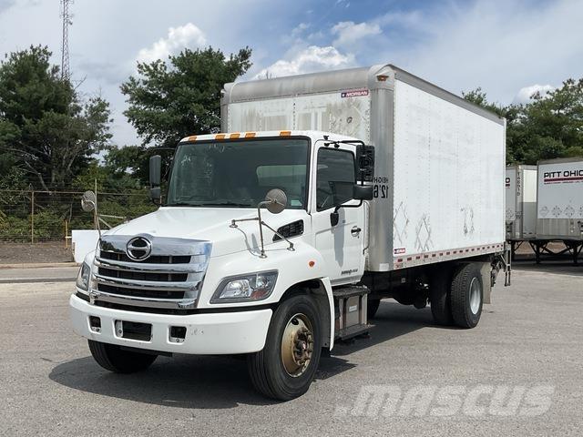 Hino 338 Грузовики-Фургоны