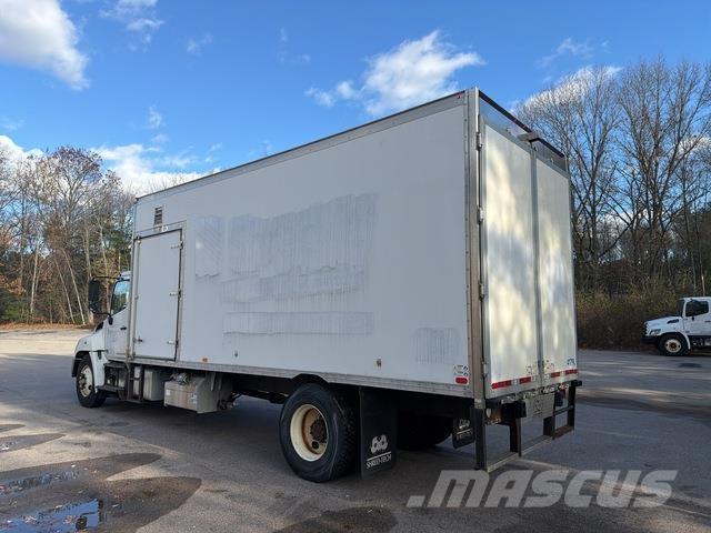 Hino 338 Грузовики-Фургоны